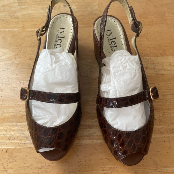 Richard Tyler Wedge Slingback - Picture 3 of 9